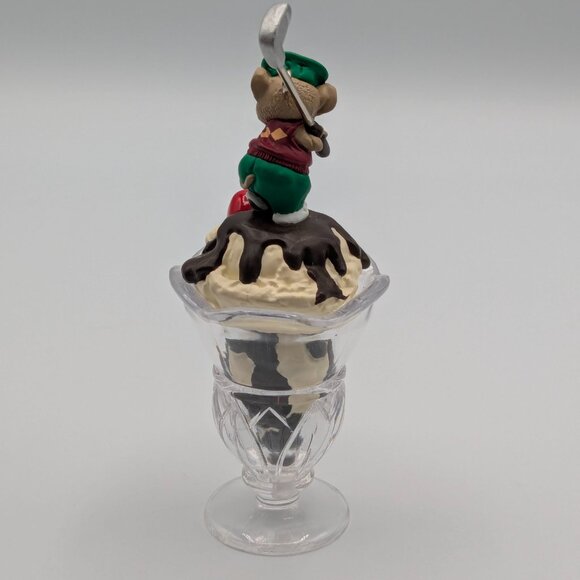 Hallmark Keepsake Sundae Golfer 1999, Mouse on Ice Cream Vintage Ornament - Picture 4 of 10